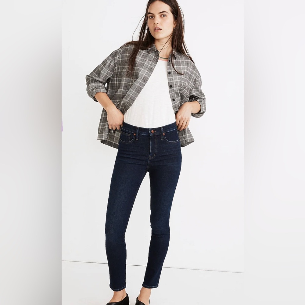 Madewell dark wash mid rise jeans sz 31x32